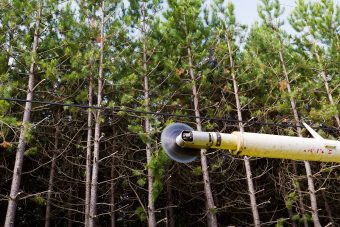 Blade and arm of the Jarraff tree trimming machine
