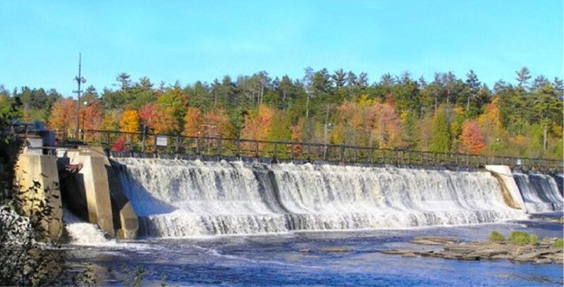 Escanaba 1 Hydroelectric Dam was built in 1907/1920, and has a 1,600 KW capacity